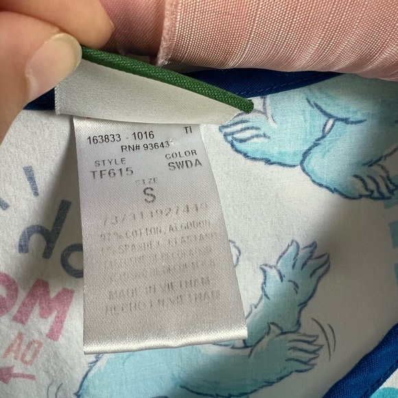 Sesame Street Cookie Monster Scrub Top Healthcare Nursing Size Small - Picture 5 of 7